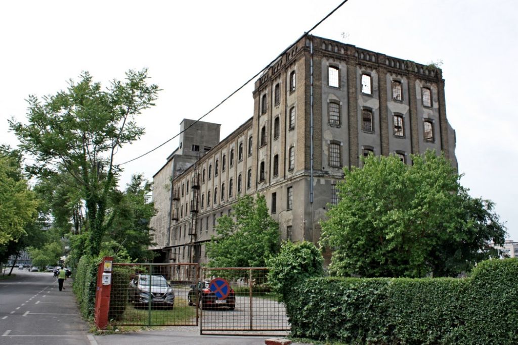 Paromlin, Koturaška 1